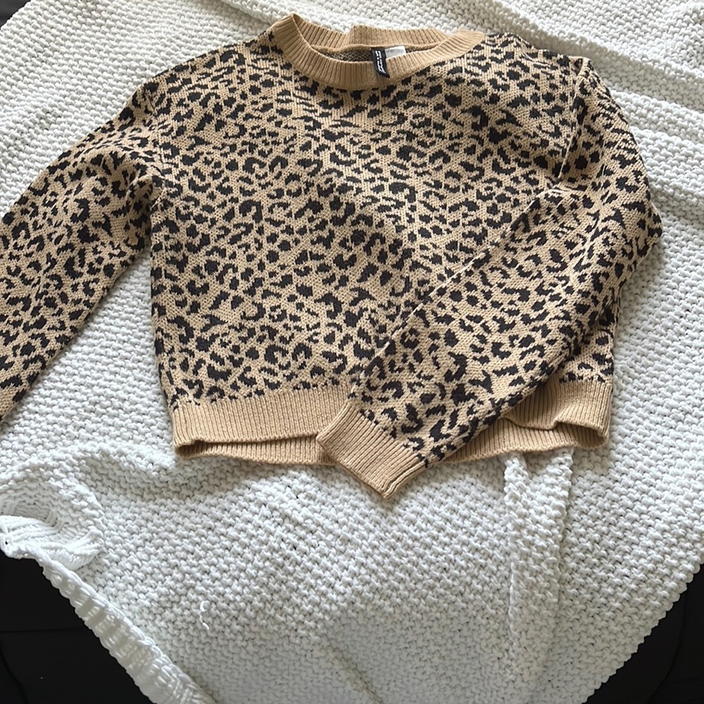 Cropped sweater